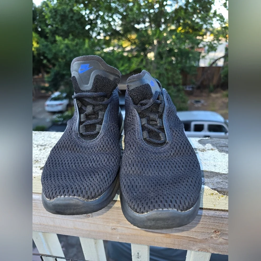Nike make shoes